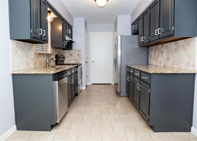 Building Photo - 1106 Lockridge-