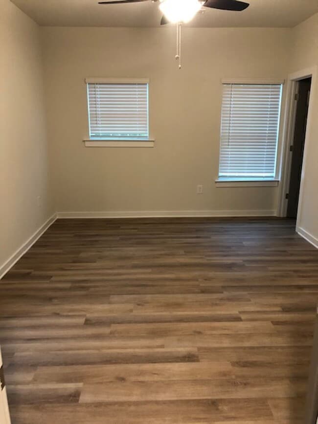 Building Photo - Beautiful Townhome in Athens!