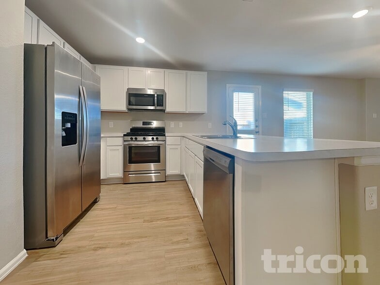 Building Photo - 18610 Rosehill Pr Dr