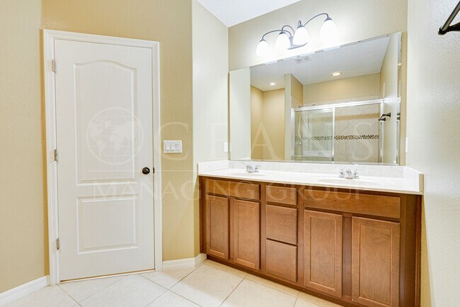 Building Photo - Beautiful 3-Bedroom Home for Rent in Port Orange Plantation