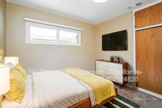 Building Photo - 13421 Curtis and King Rd