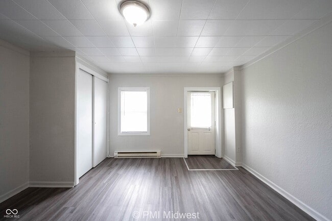 Building Photo - 2142 W US Hwy 40