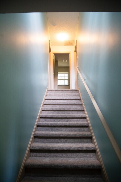 Stairs to upstairs bedrooms - 16 Townview Dr