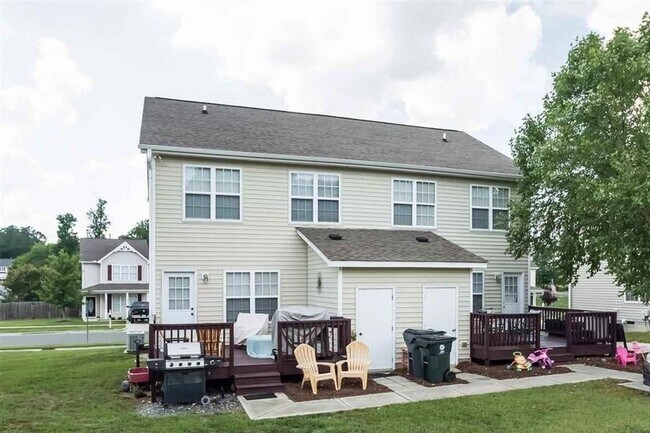 Building Photo - 1107 Shackleton Rd