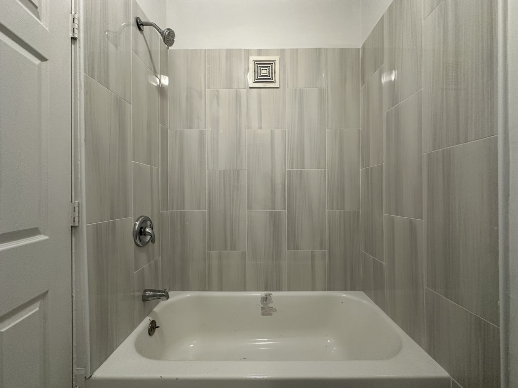 Building Photo - 1319.5 W Estes Ave