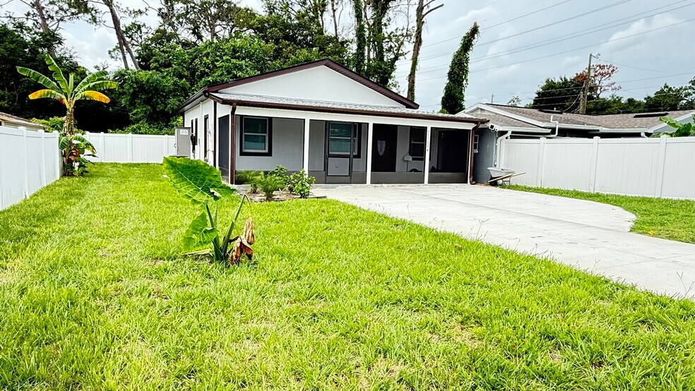 Building Photo - 37542 Eiland Blvd