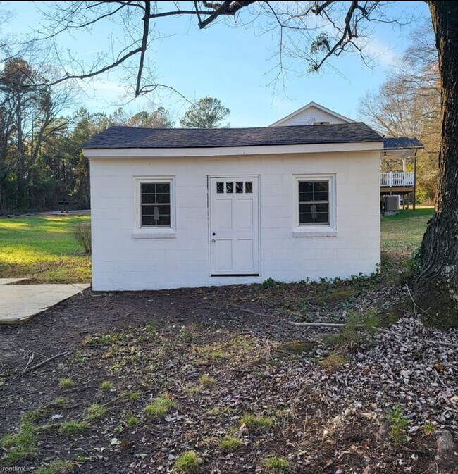 Building Photo - 3 br, 1 bath House - 933 Fort Lee Road .