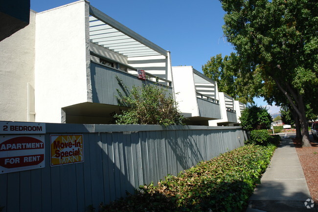 Hastings Apartments Fremont