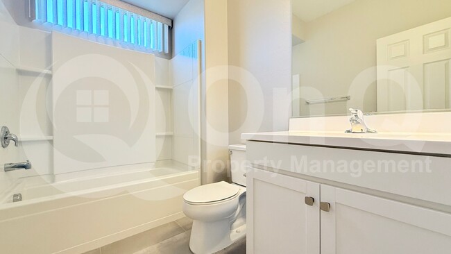 Building Photo - 25945 W Horsham Dr