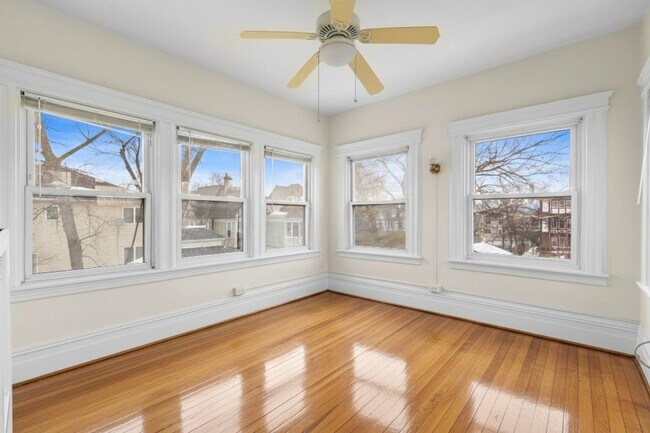 Building Photo - 6 Bonn Pl