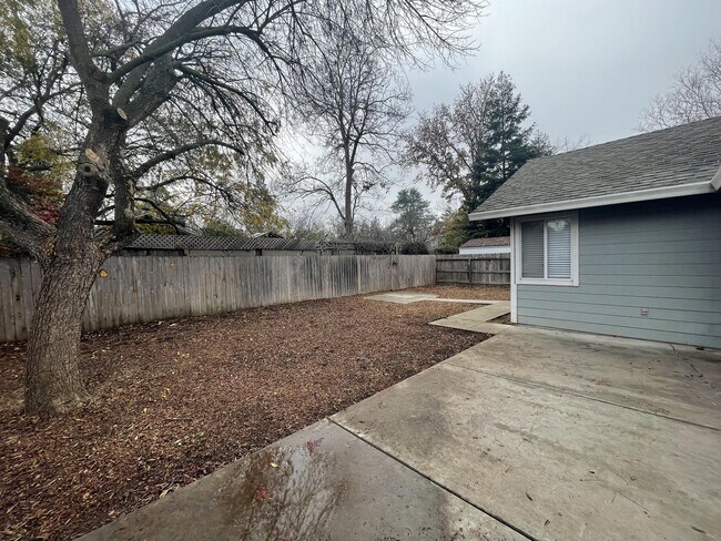 Building Photo - 13 Capshaw Ct