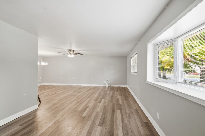 Building Photo - 5104 Elmhurst Dr