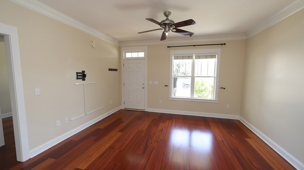 Building Photo - 10817 Connally Ln