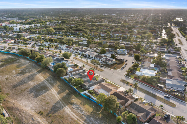 Building Photo - 22300 SW 65th Ave