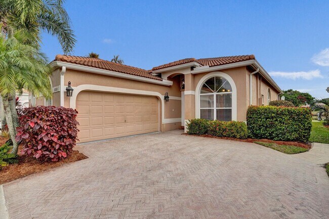 Building Photo - 16658 La Mesa Dr