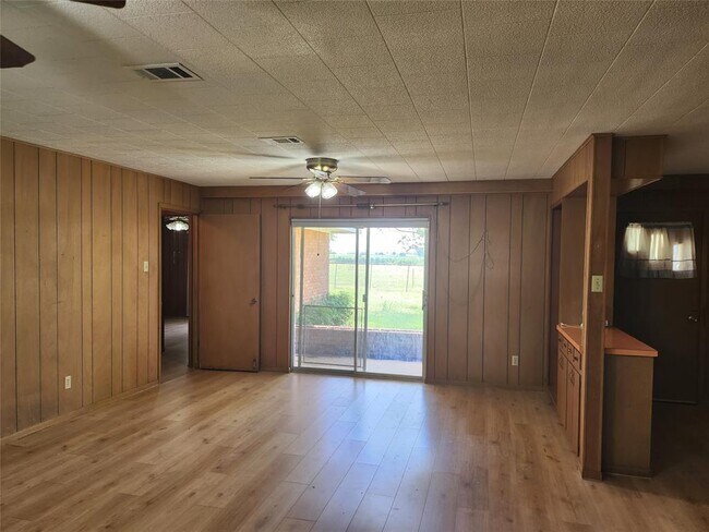 Building Photo - 4550 Co Rd 417