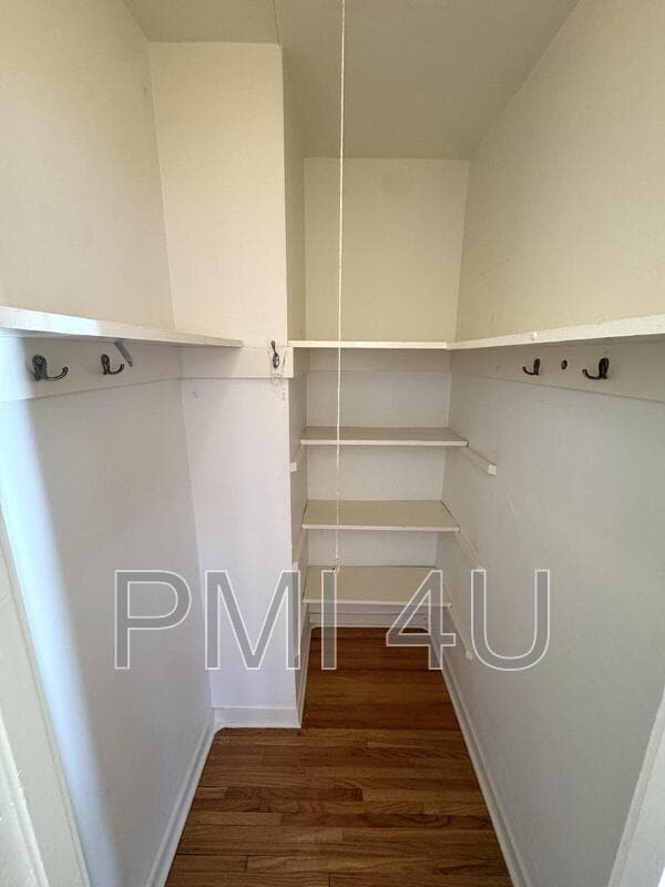 Building Photo - 1421 Stanford Dr NE