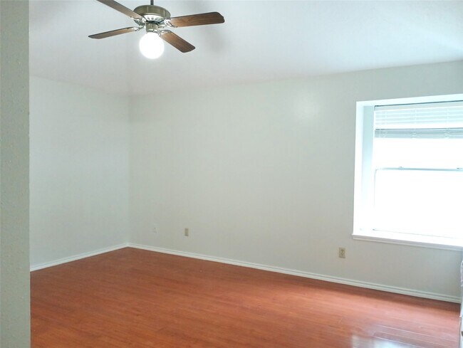 Building Photo - 16355 Flint Run Way