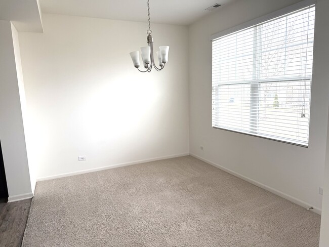 Building Photo - 658 Anchorage Ct