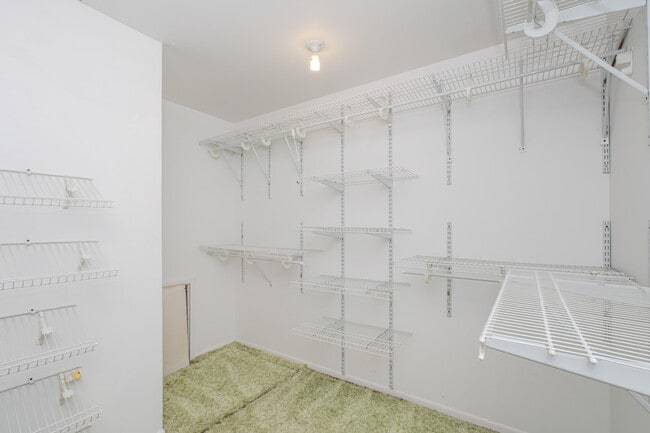 Building Photo - 22745 Wrexford Dr