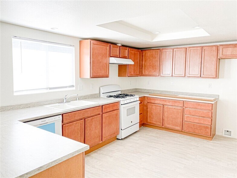 Building Photo - 49850 Visnaga Ave