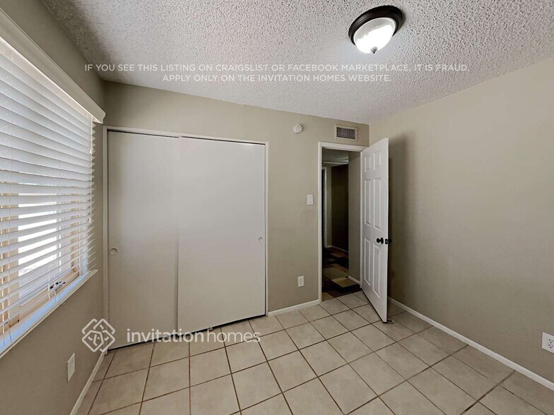 Building Photo - 13830 N 47th Ave