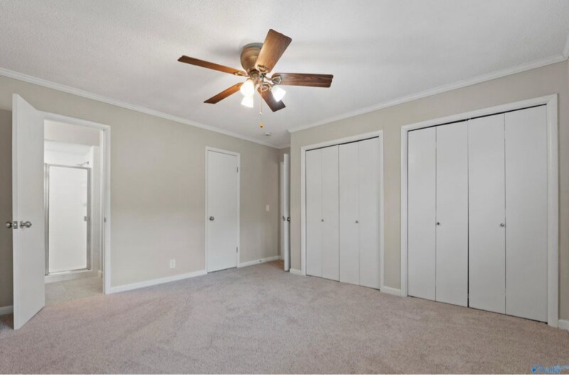 Building Photo - 2519 Excalibur Dr SE