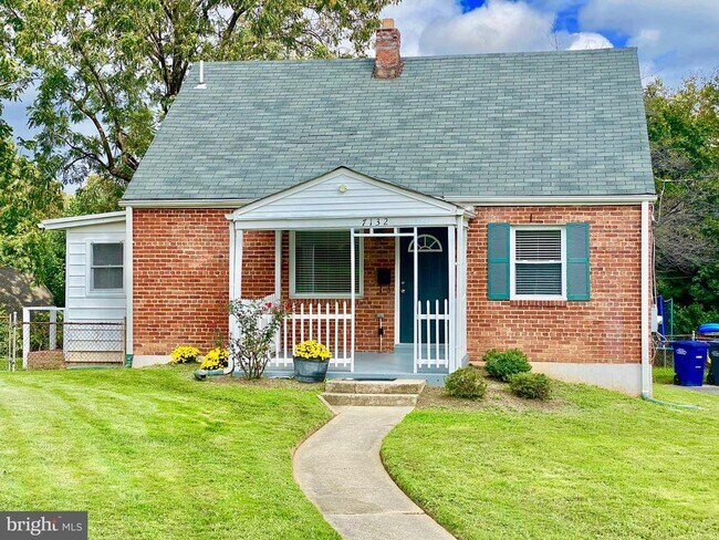 Building Photo - 7132 Parkview Ave