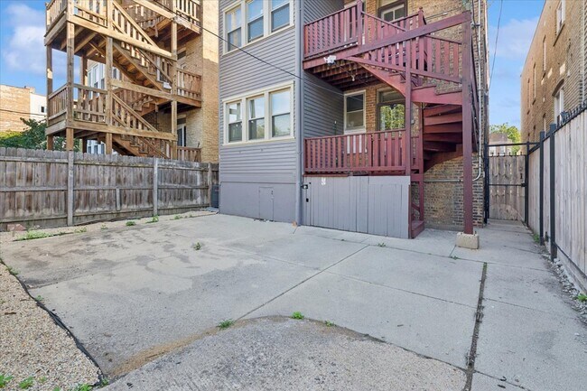 Building Photo - 5412 N Kimball Ave