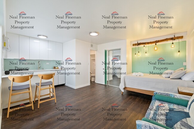 Building Photo - Furnished Studio, 1 Bath. Street parking. 1 year Lease. Electric water and sewer are included in ...