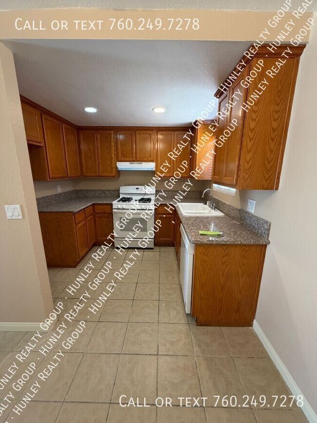 Building Photo - 15803 Rancherias Rd