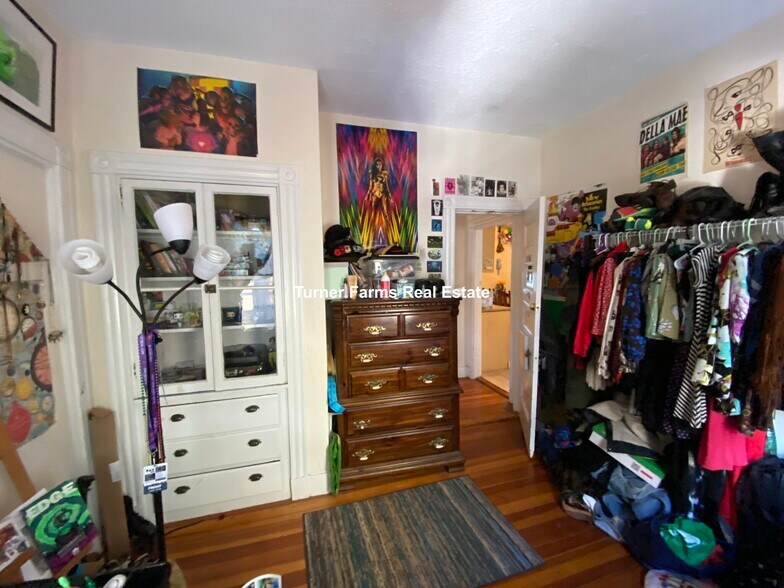 Building Photo - 34 Darling St