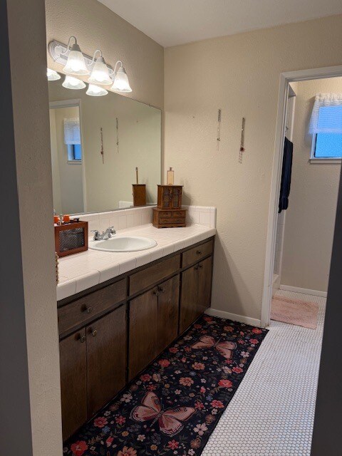 Building Photo - 812 Greenwich Dr