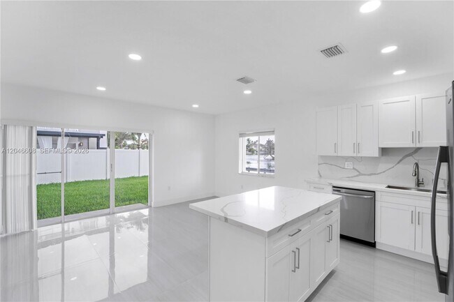 Building Photo - 2802 SW 128th Way