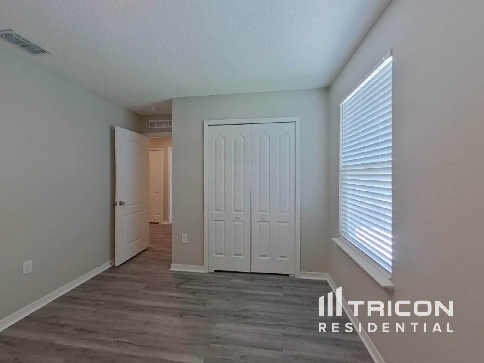 Building Photo - 4321 Desert Rose Ave