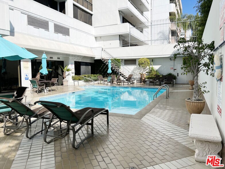 Building Photo - 10660 WILSHIRE Blvd