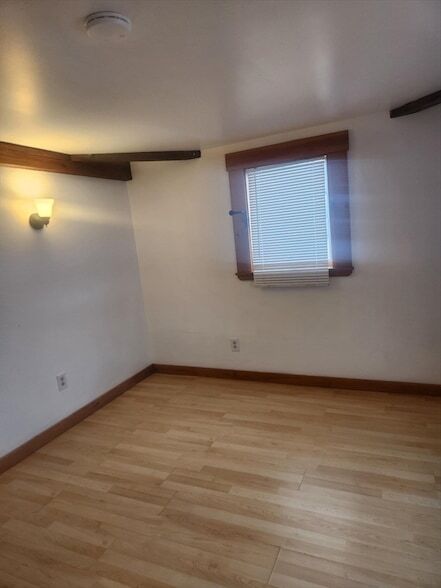 Building Photo - 92 Main St