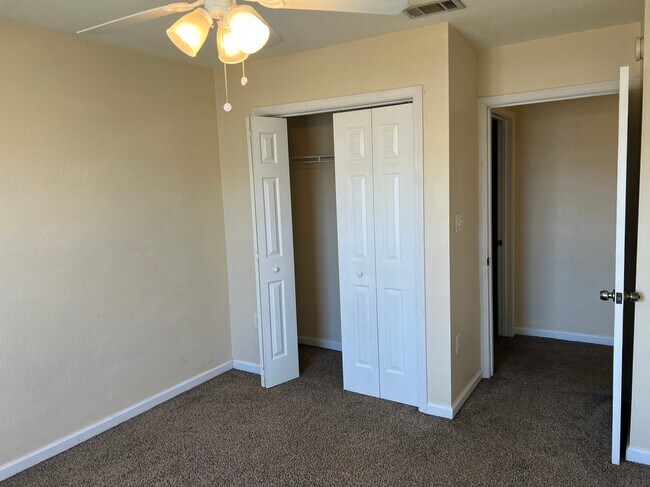 Building Photo - 1028 Anniston Ct