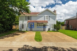Building Photo - 35 Northtown Rd