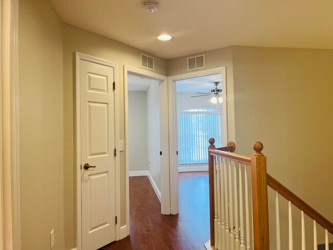 Building Photo - 117 Anchorage Ave