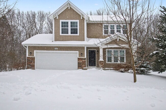 Building Photo - Outstanding Neighborhood in Saugatuck for Long Term Lease!