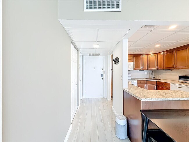 Building Photo - 2741 Taft St