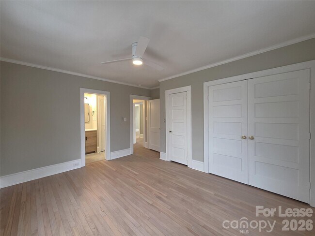 Building Photo - 200 E 2nd St