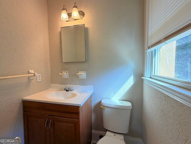 Building Photo - 13 Hearthwood Ct