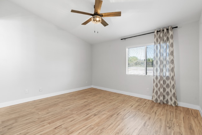 Building Photo - 44884 Marge Pl