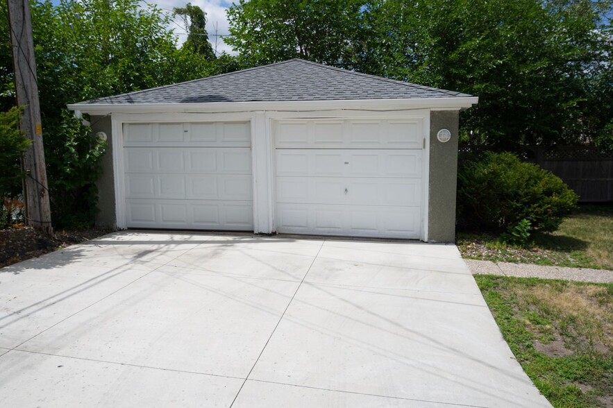 Garage (Left stall) - 4317 W 36th St