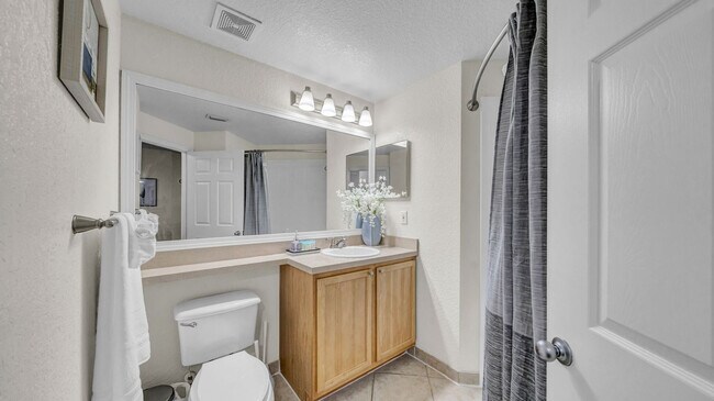 Building Photo - 9763 Magnolia Blossom Dr