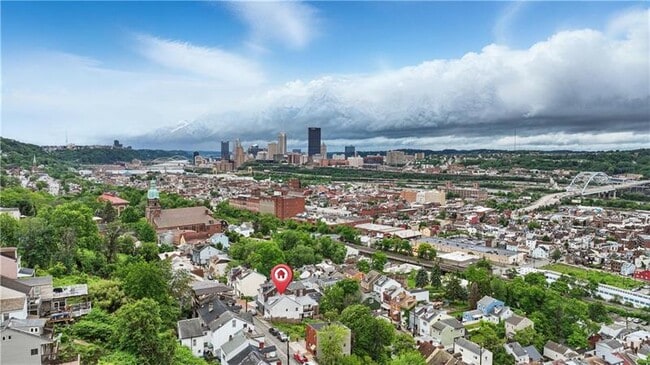 Building Photo - 2511 Mission St