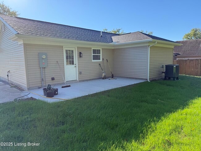 Building Photo - 6629 Ashbrooke Dr