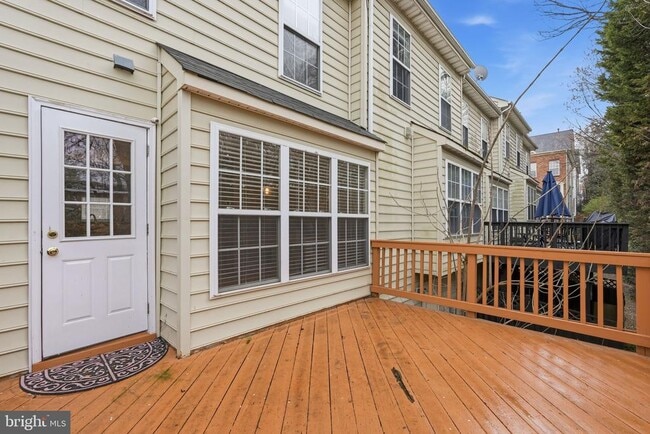 Building Photo - 8074 Sebon Dr